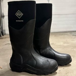MUCK boot company